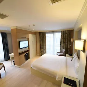 Le Mirage 4* İstanbul